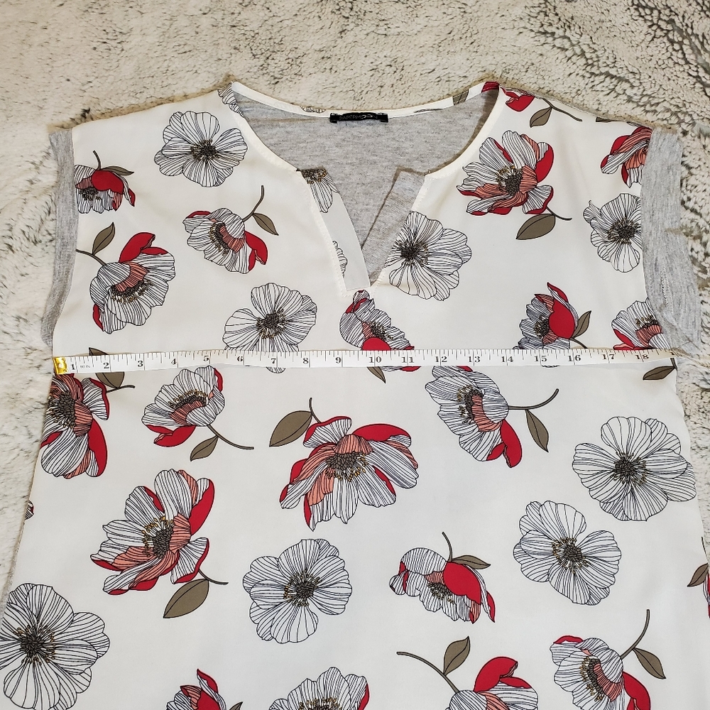 Papermoon Floral Mixed Material Top, Size Small - Picture 5 of 8